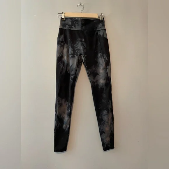 Alphalete Surface Power Pocket Leggings - Black/Grey - Picture 3 of 9